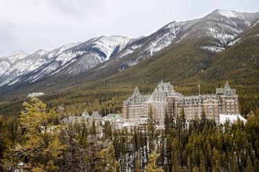 Visit the top 10 historic lodges in U.S. and Canada parks